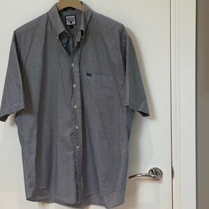 Facconable checkered shirt